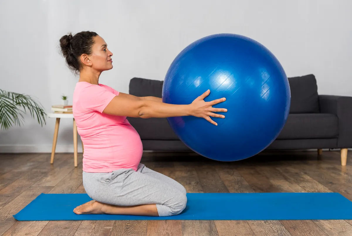Expectant mother in a live online prenatal class